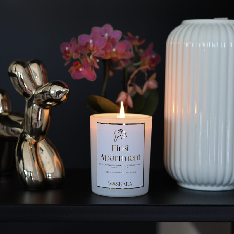 Świeca Sojowa First Apartment M